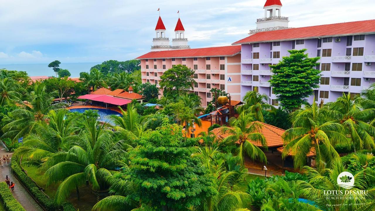 Lotus Desaru Beach Resort&Spa Bandar Penawar Exterior foto