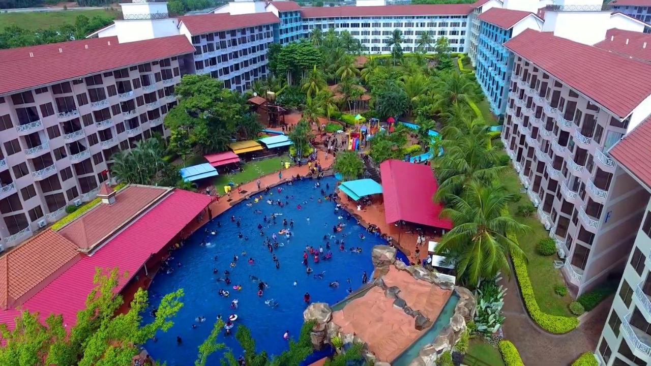 Lotus Desaru Beach Resort&Spa Bandar Penawar Exterior foto
