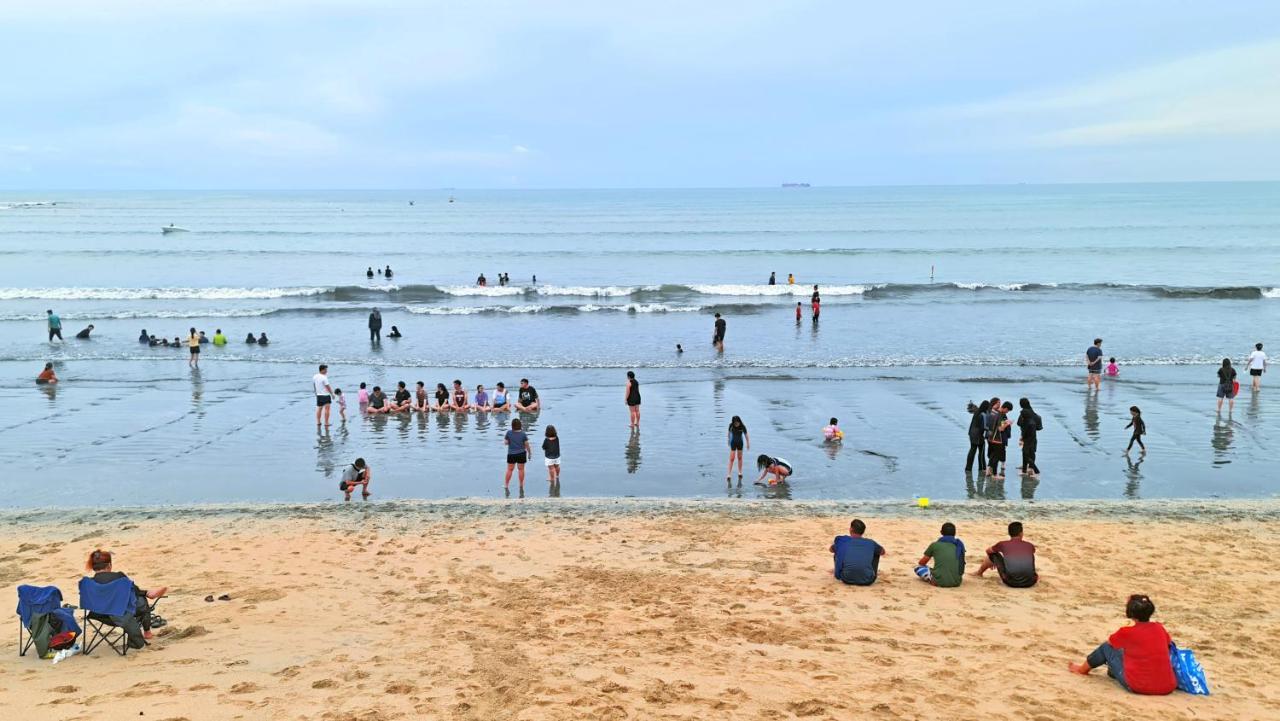 Lotus Desaru Beach Resort&Spa Bandar Penawar Exterior foto