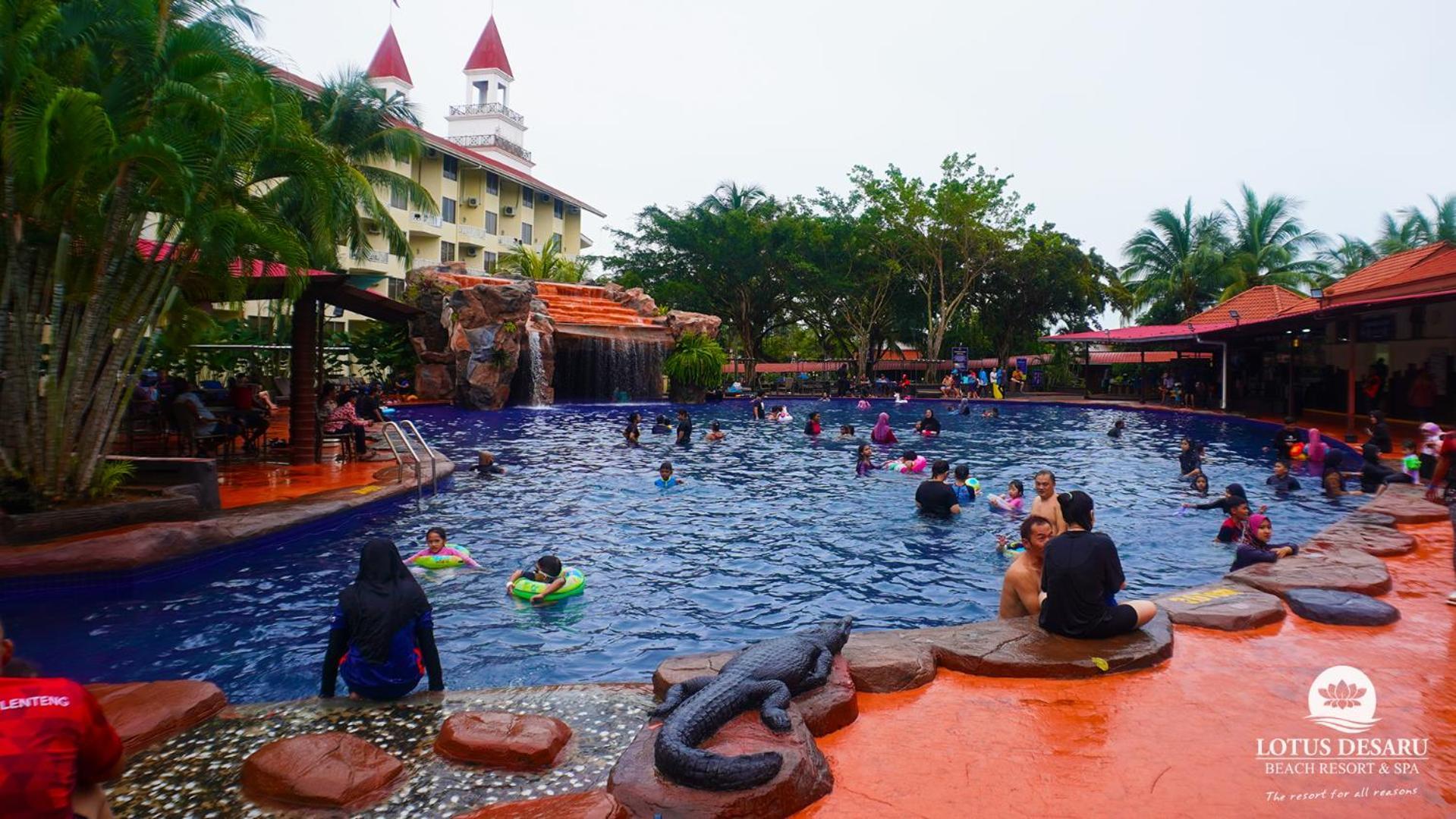 Lotus Desaru Beach Resort&Spa Bandar Penawar Exterior foto